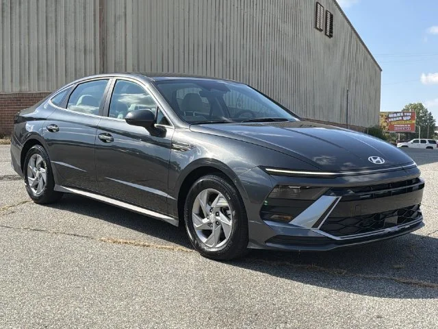 Used 2026 Gray Hyundai SE image 15