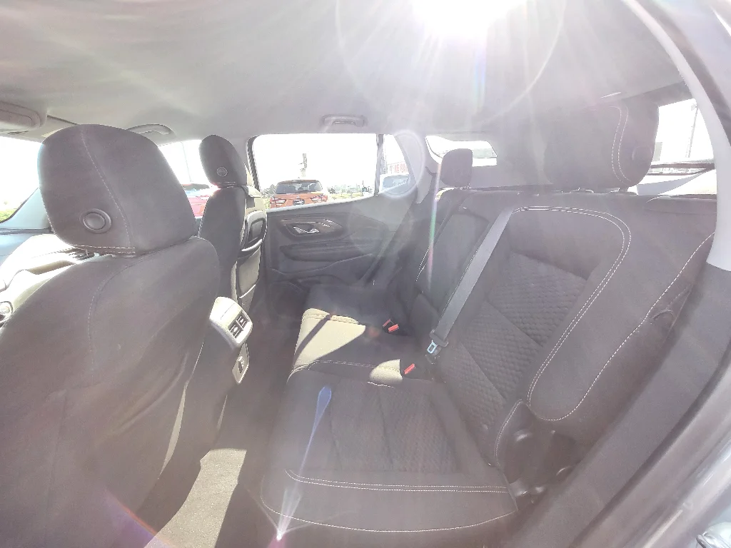 Used 2020 Satin Steel Metallic GMC SLE image 22