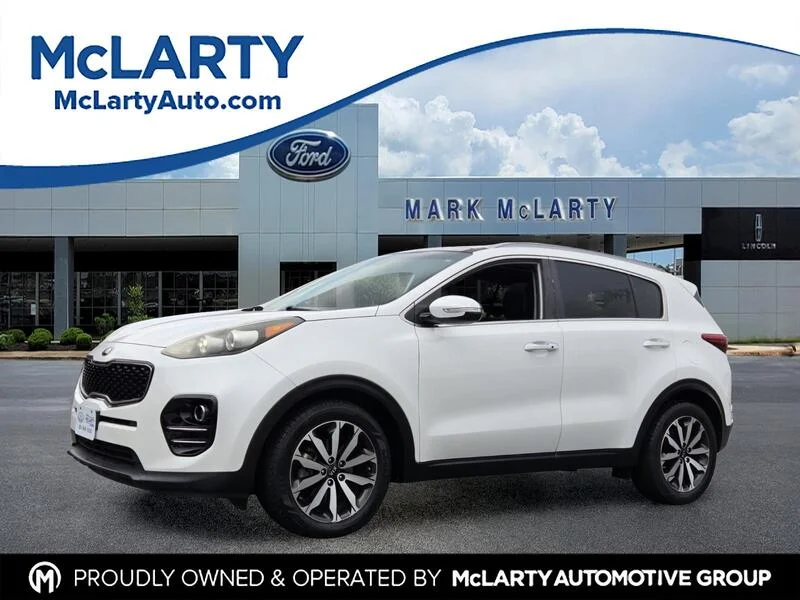 Used 2017 Snow White Pearl KIA EX FWD image 1