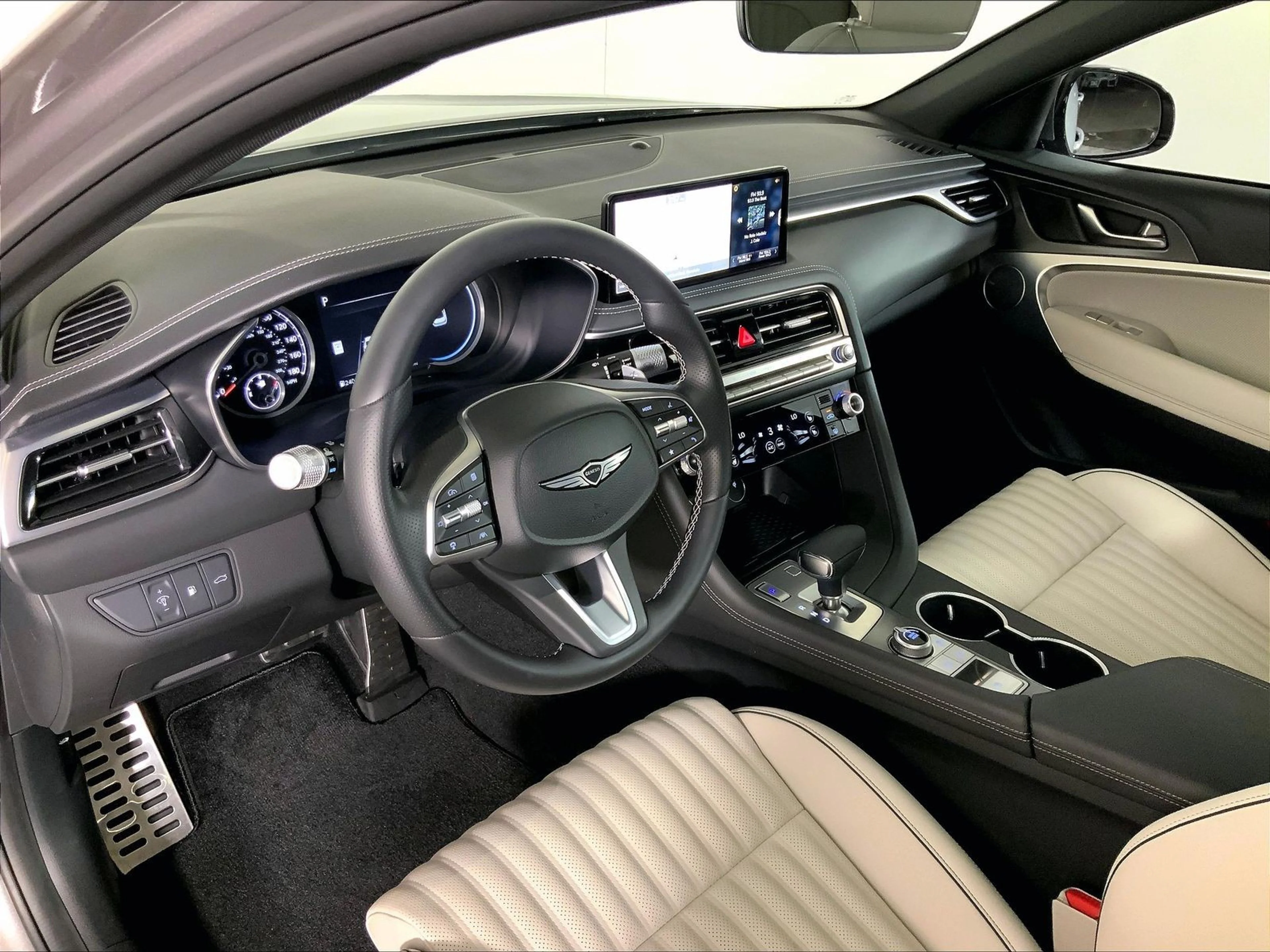 2024 GENESIS G70 Sport Advanced - Photo 4