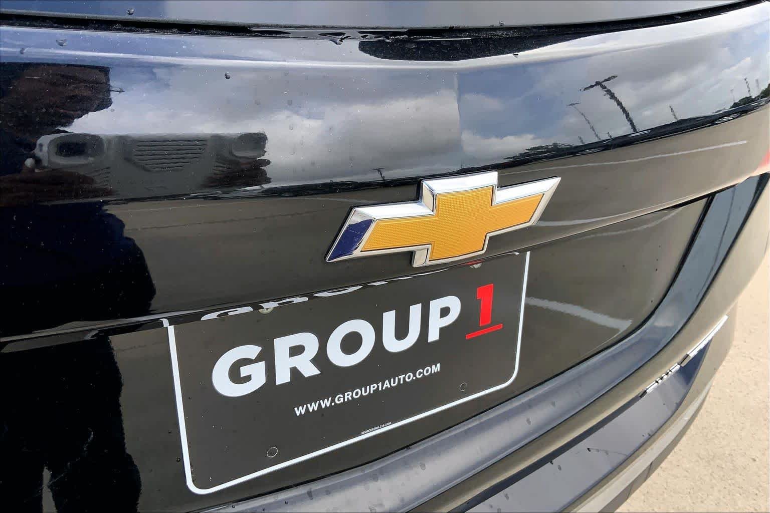 Used 2018 Mosaic Black Metallic Chevrolet Premier image 31