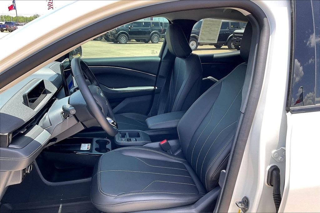 New 2026 Star White Metallic Tri-coat Ford Select image 8