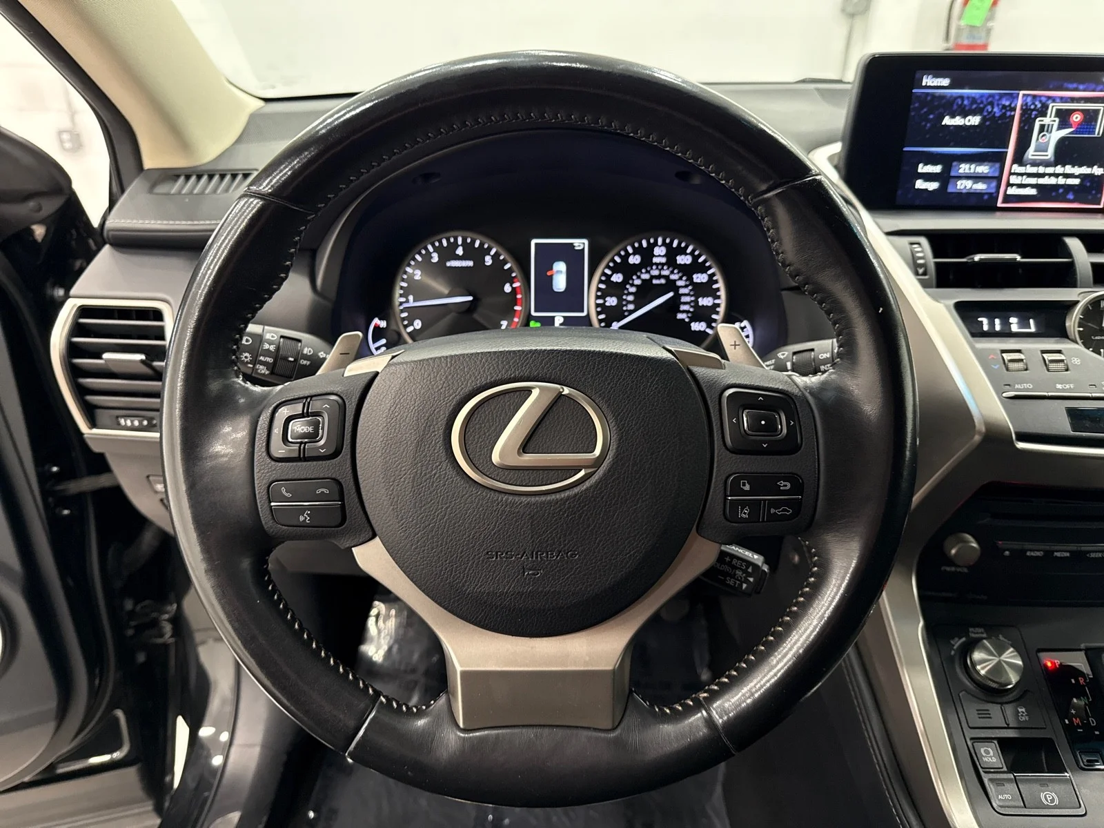Used 2019 Caviar Lexus 300 FWD image 28
