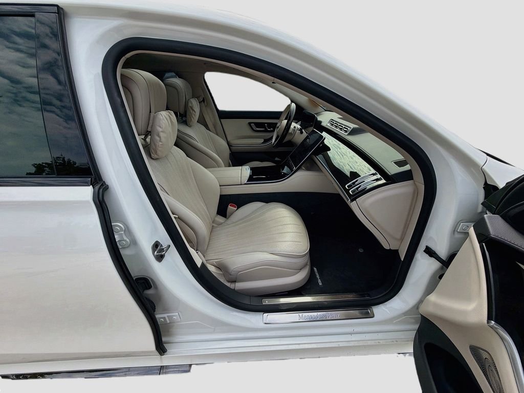 Certified Used 2023  Mercedes-Benz S 580 image 30