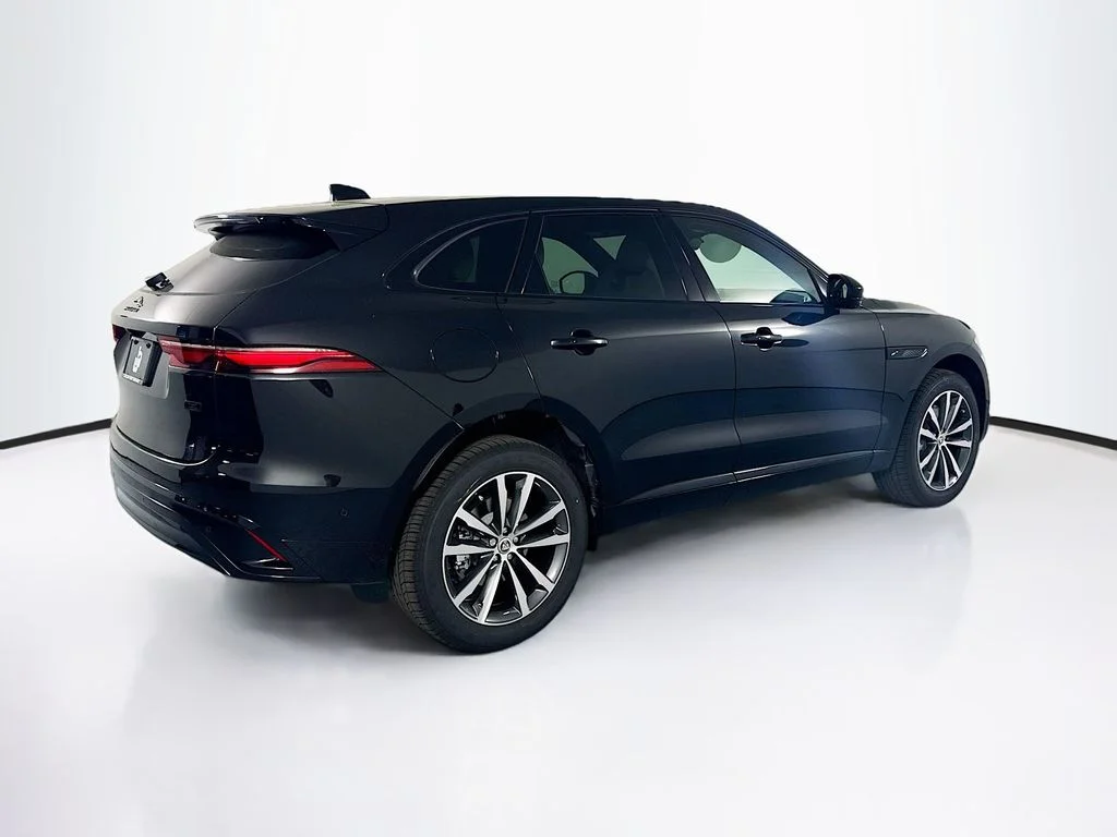 2026 Jaguar F-Pace R-Dynamic S - Photo 5