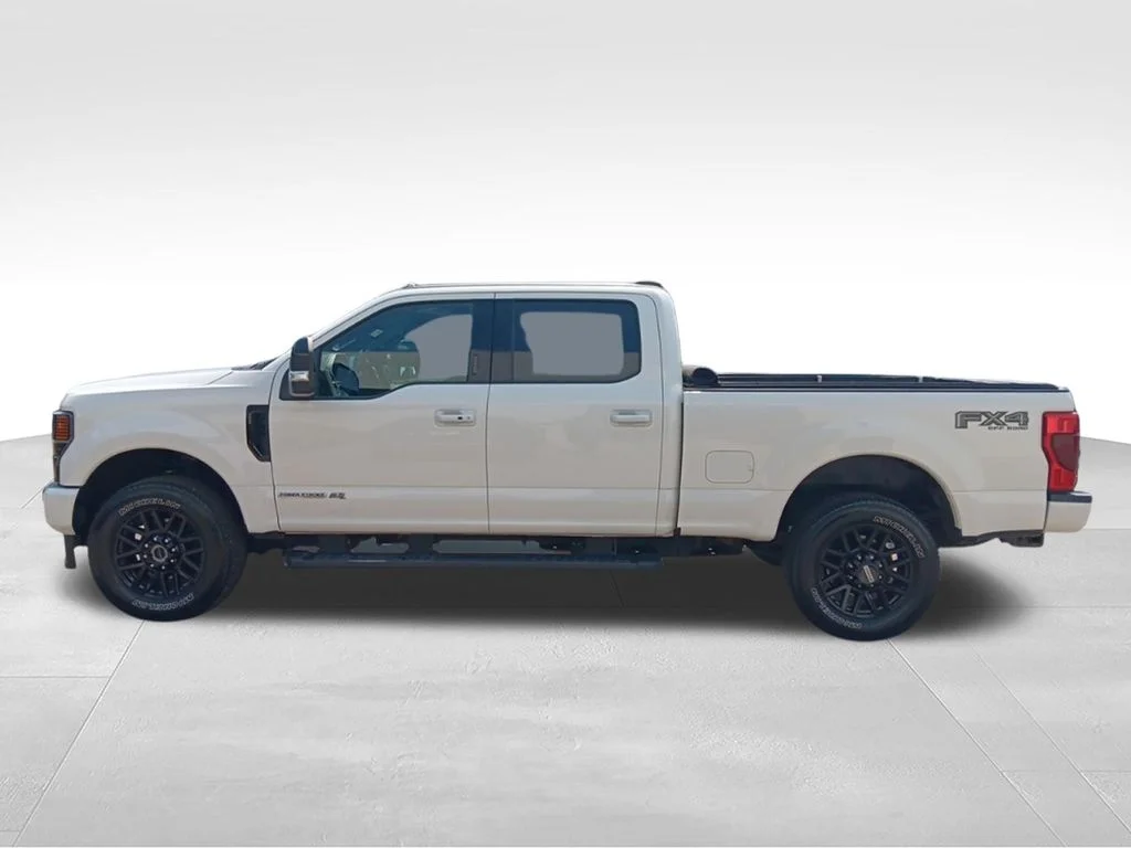 Used 2022 Star White Metallic Tri-Coat Ford Lariat image 4