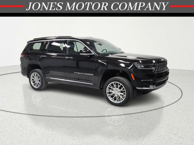 Used 2024 Black Jeep Summit image 1