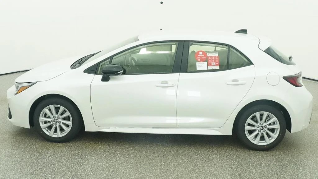 New 2027 Wind Chill Pearl Toyota SE image 3