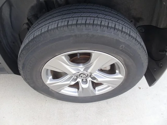 Used 2024 Ice Toyota XLE image 10