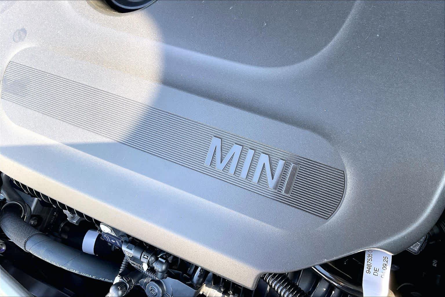 2026 MINI Hardtop 2 Door S - Photo 17