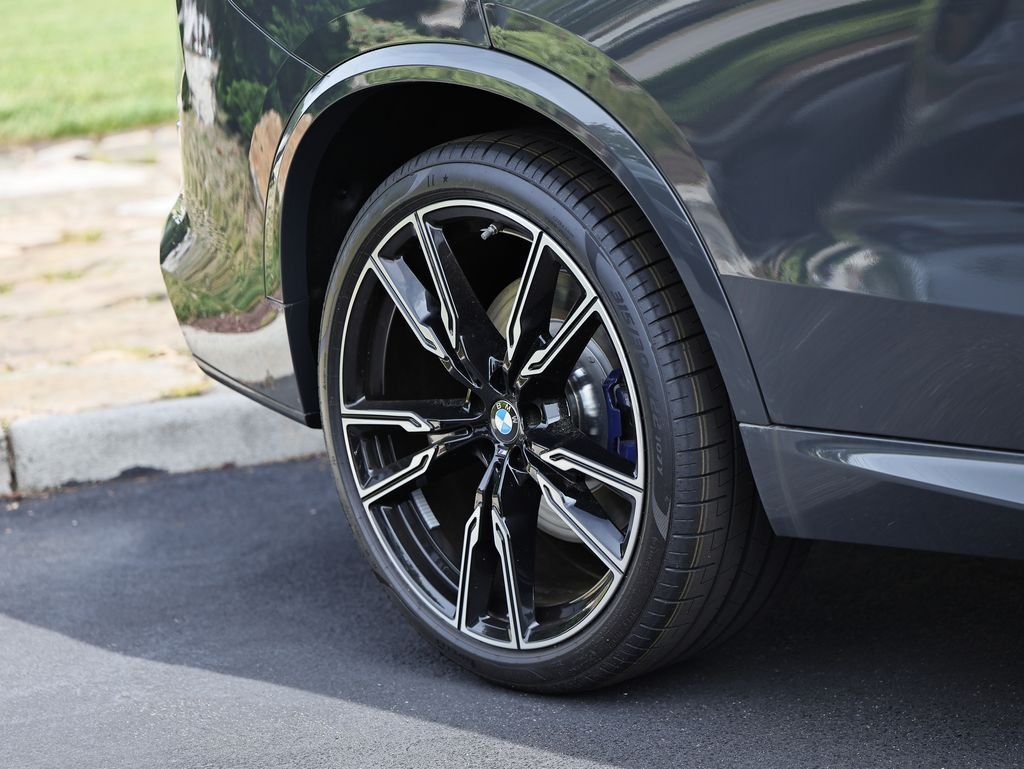 2026 BMW X5 M60i - Photo 6