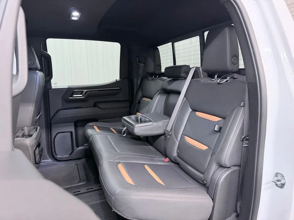 Used 2023 White GMC AT4 image 39