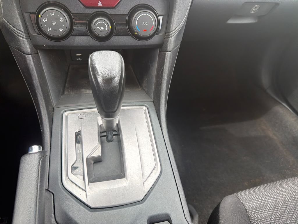 Used 2020 Silver Subaru Base image 26