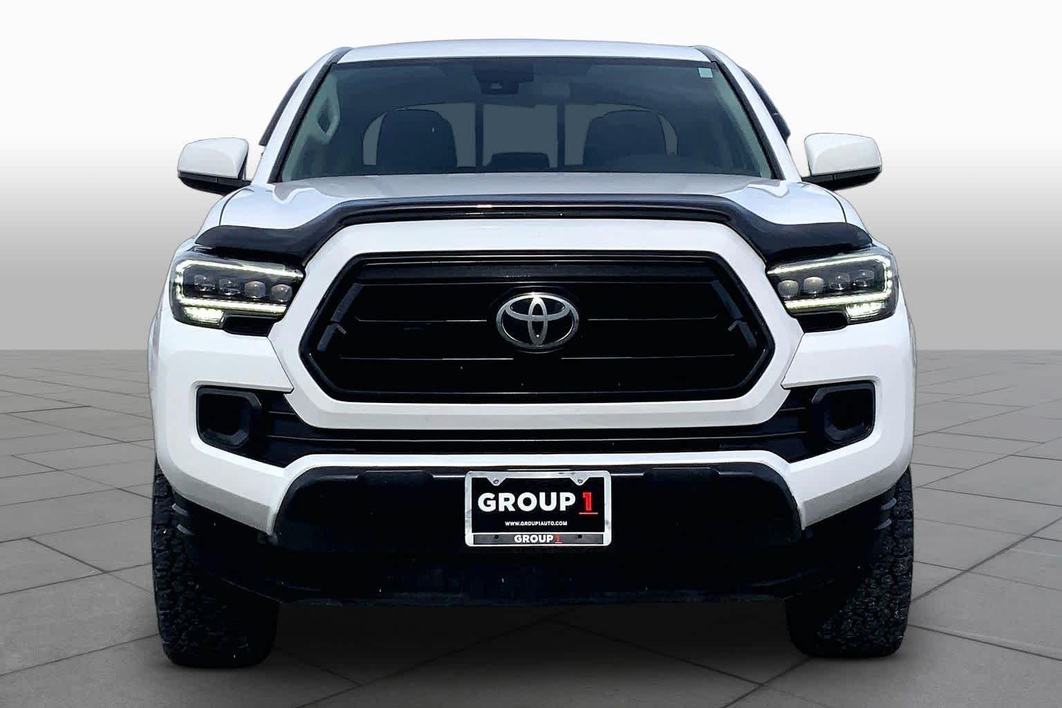 Used 2021 Super White Toyota SR image 4