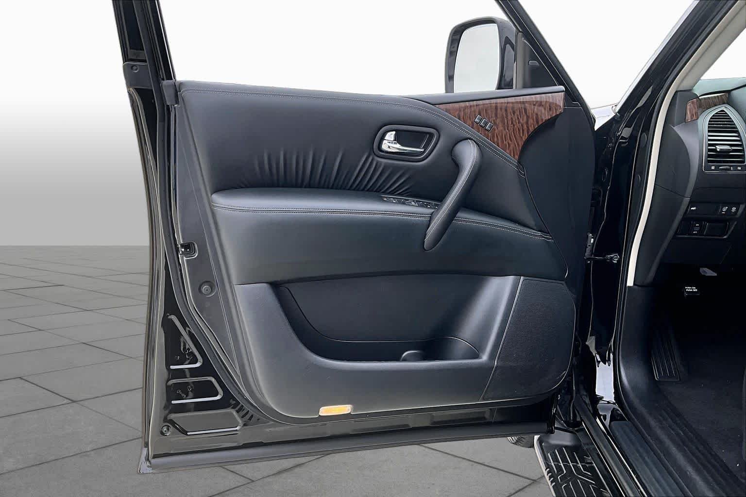 Used 2020 Super Black Nissan SL image 24