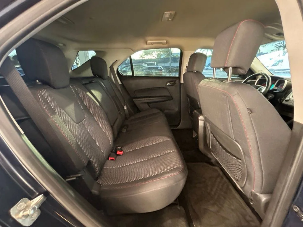 Used 2015 Blue Velvet Metallic Chevrolet LT image 27