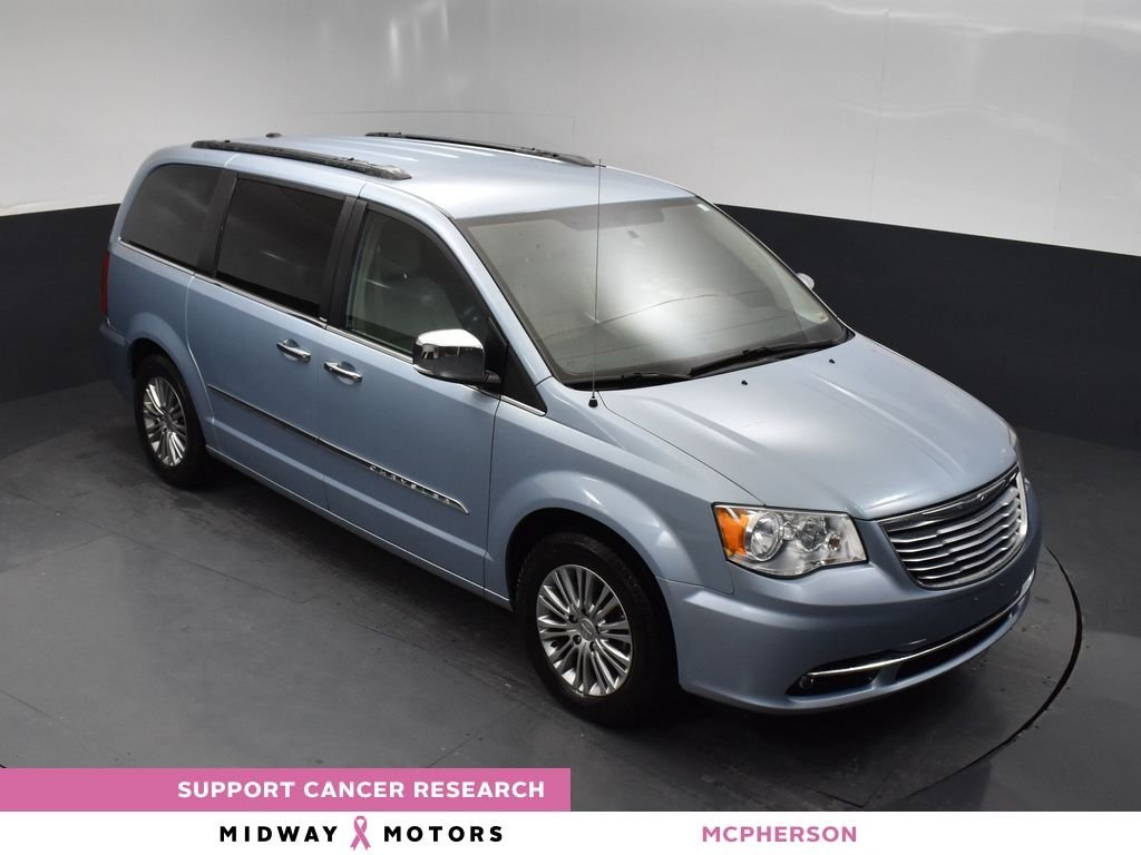 2013 Chrysler Town & Country Touring-L