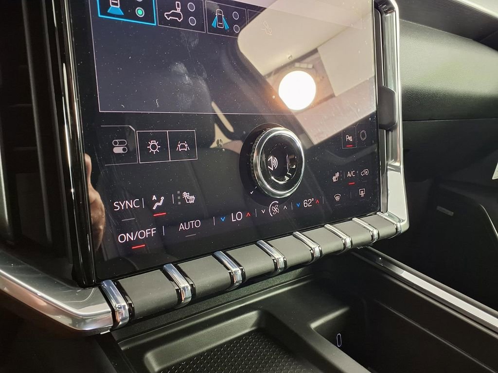New 2026 Glacier White Tricoat GMC Elevation image 23