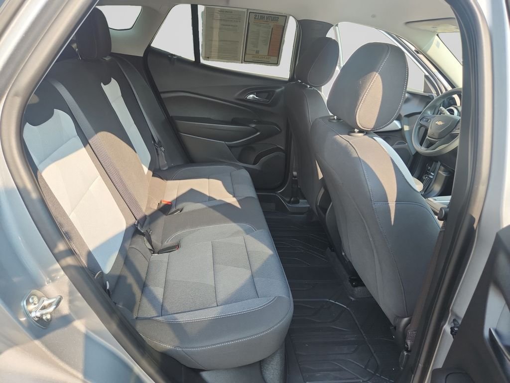 Used 2025 Gray Chevrolet LS image 18