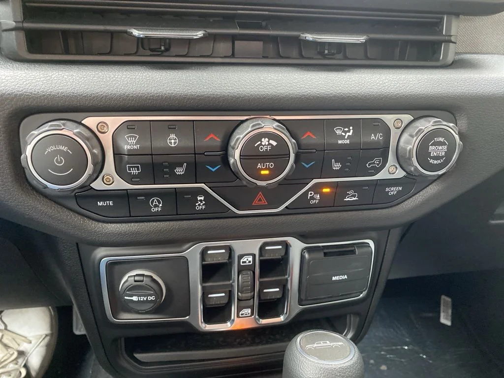 2025 Jeep Gladiator Sport S - Photo 20