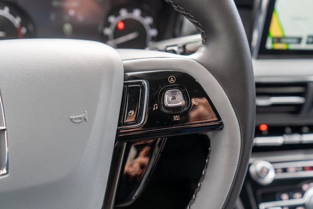 Used 2022 Blue Lincoln Standard image 27