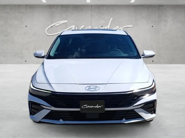 Used 2024 White Hyundai SEL image 19