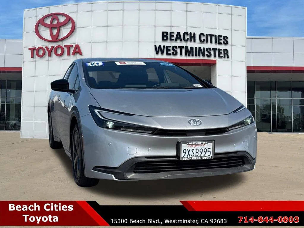 Certified Used 2024  Toyota LE image 3