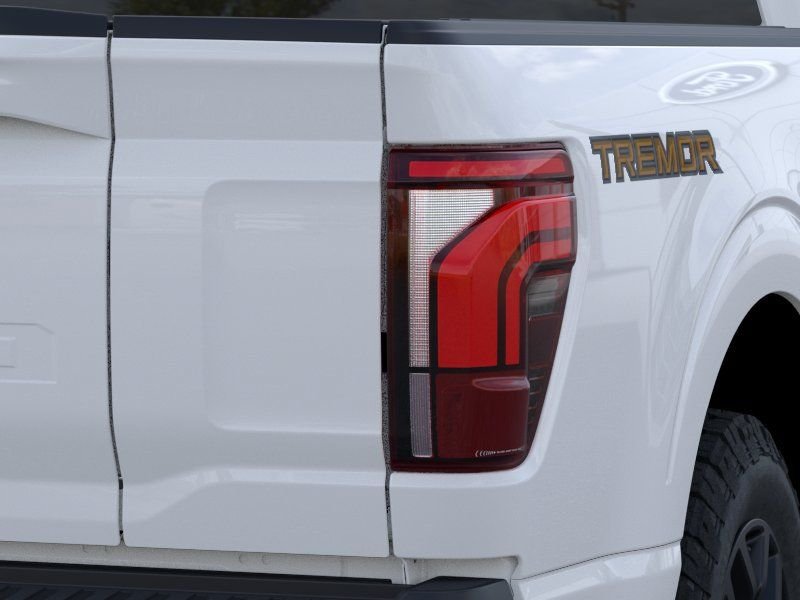 New 2025 Oxford White Ford Tremor image 21