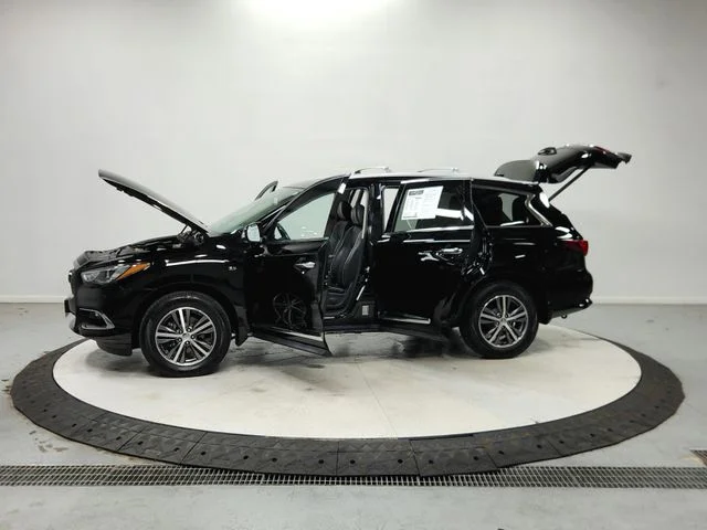 Used 2020 Black INFINITI LUXE image 13