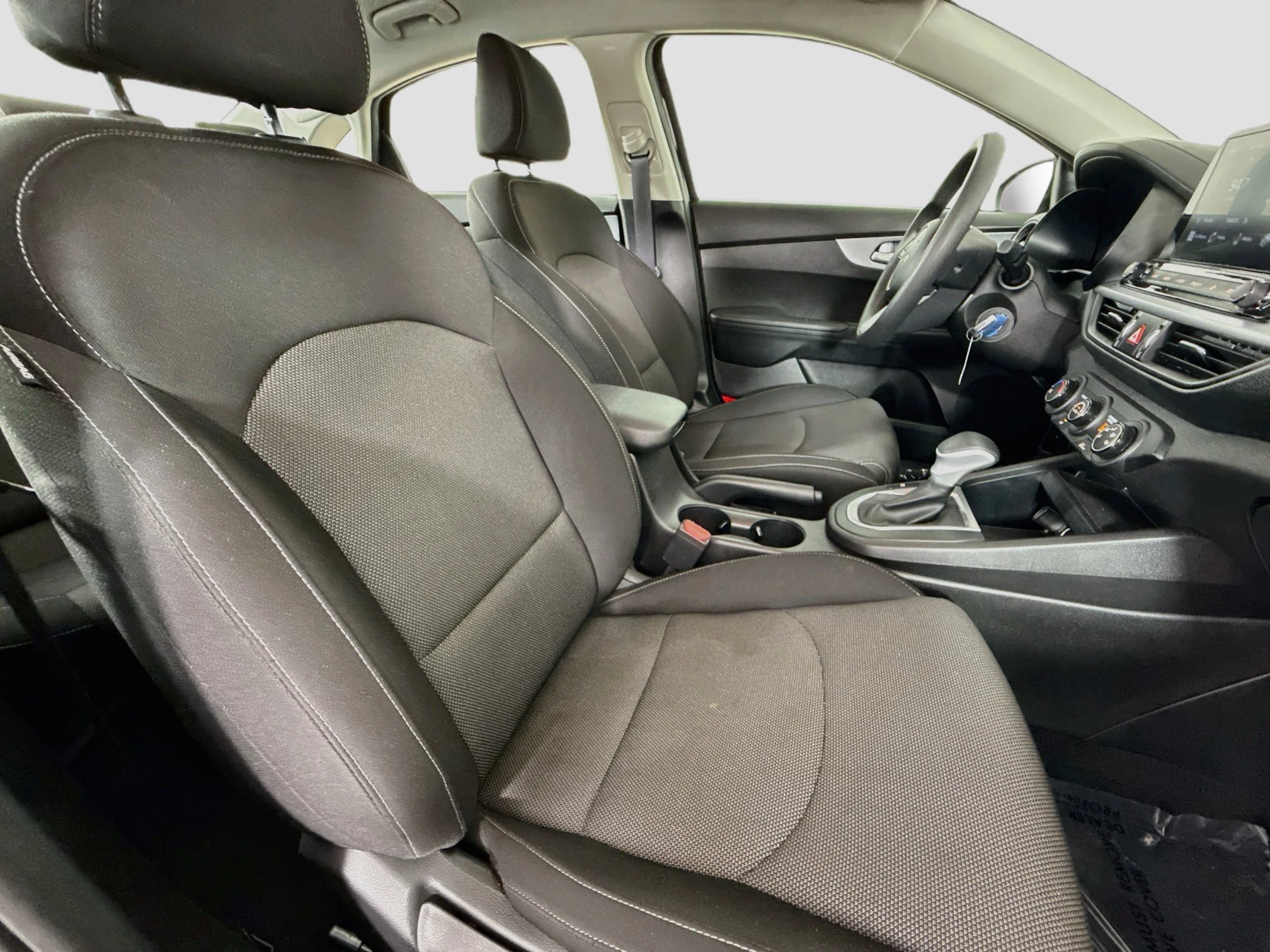 Used 2023 Aurora Black Pearl Kia LXS image 28