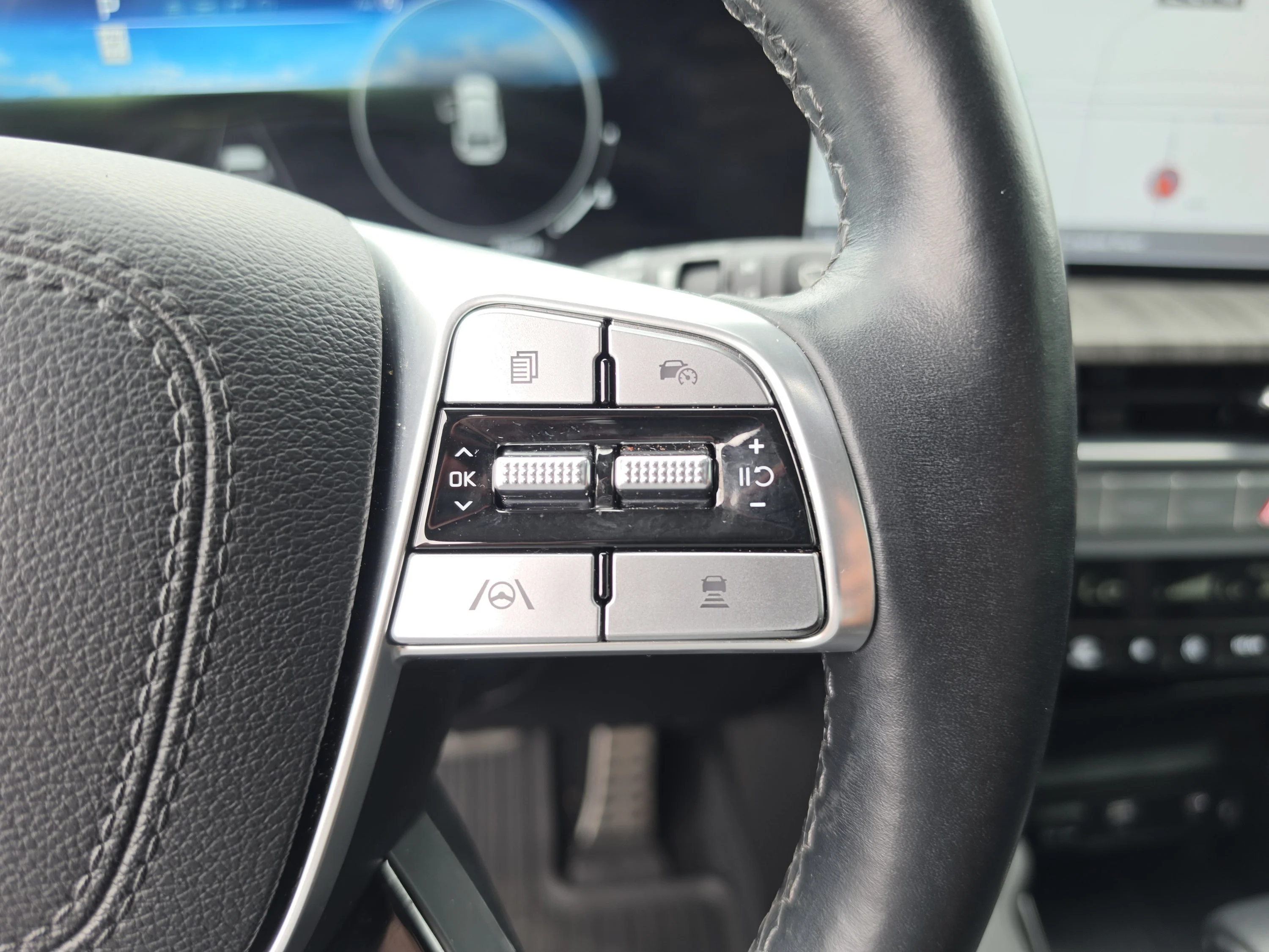 Used 2024 Ebony Black Kia SX Prestige image 38