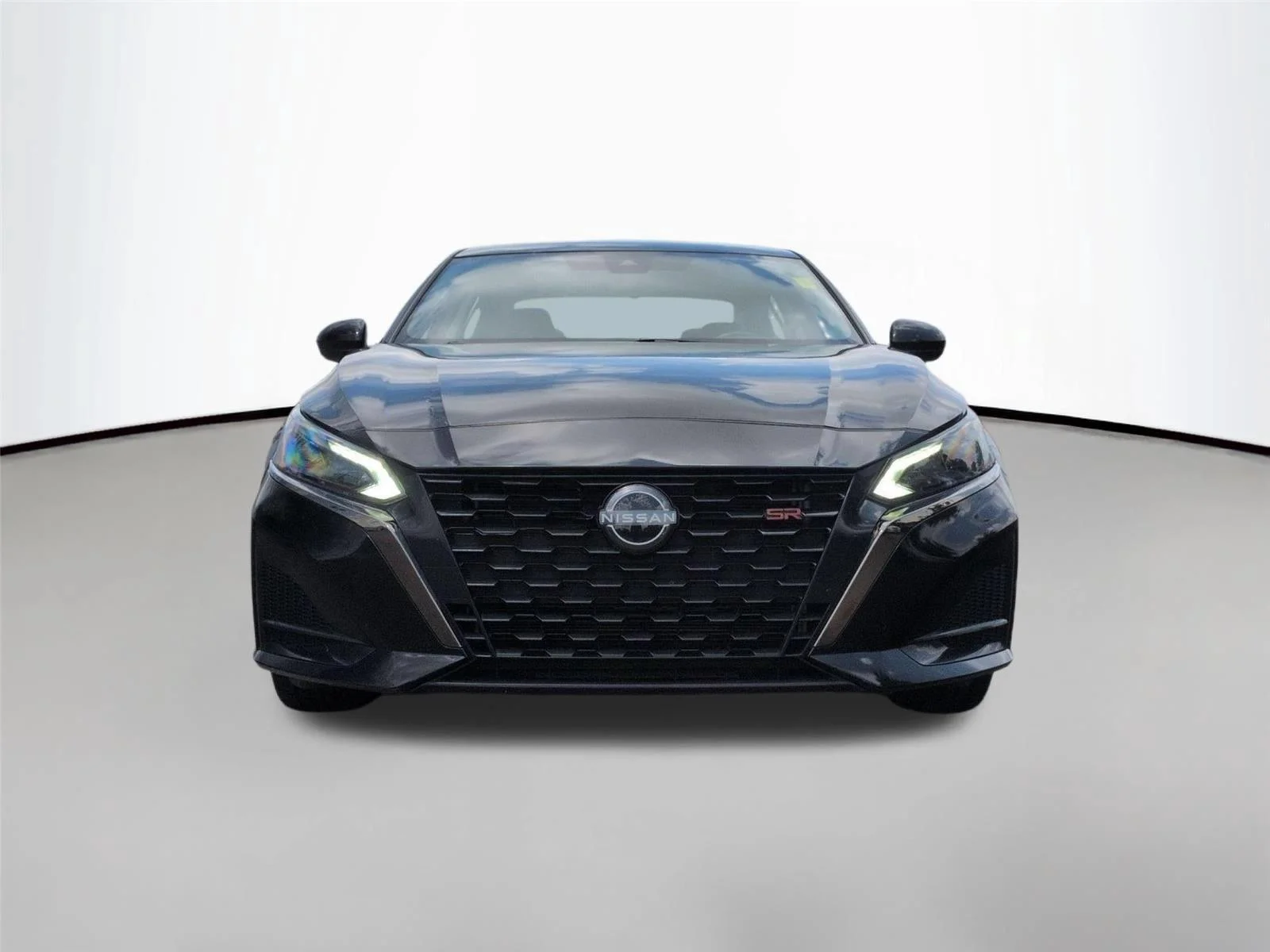 Used 2024 Super Black Nissan 2.5 SR image 8