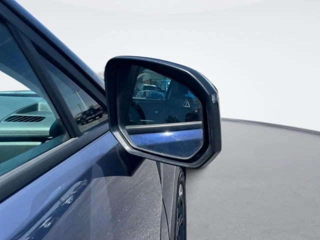 Used 2025 Blue Hyundai SEL image 12