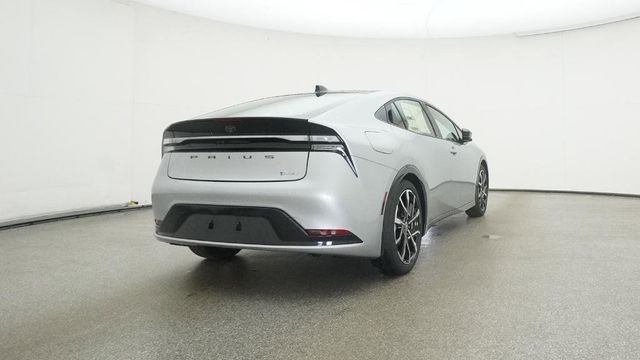 New 2026 Cutting Edge Toyota XSE Premium image 19