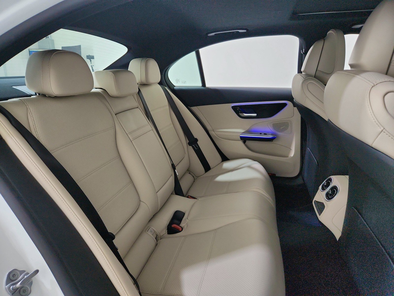 Used 2022 Polar White Mercedes-Benz C 300 image 32