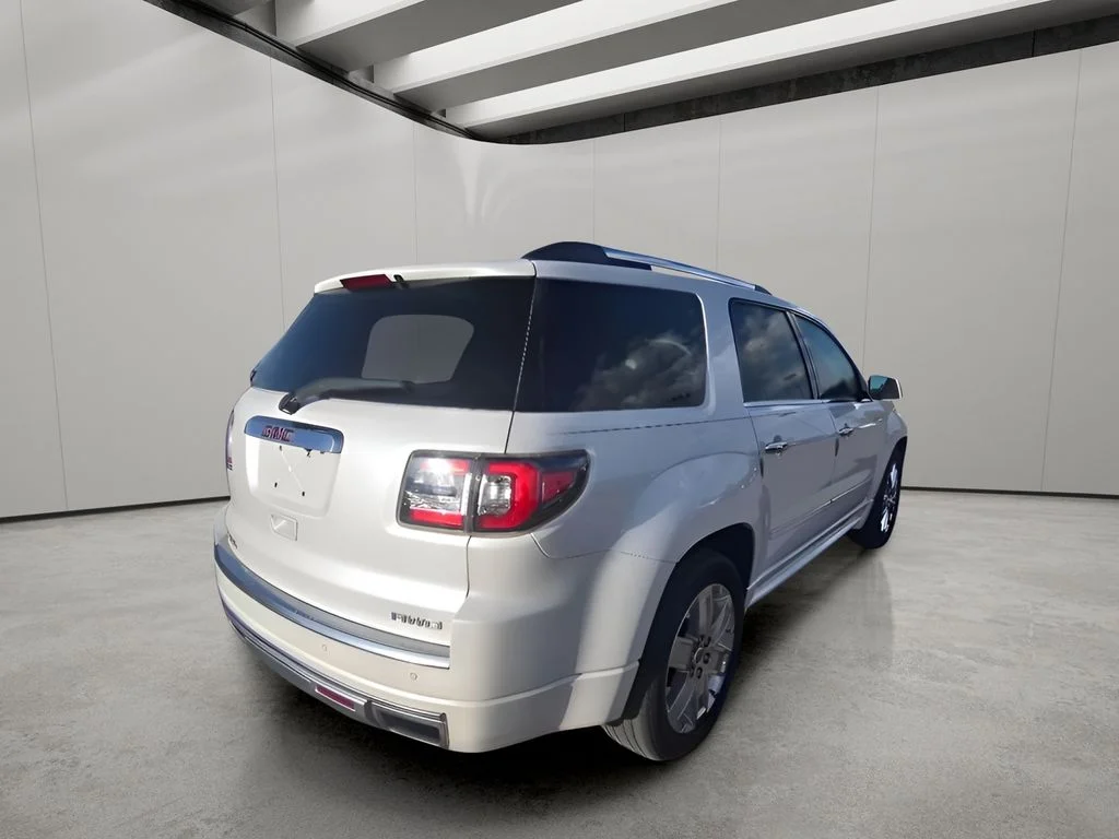 Used 2016 White Frost Tricoat GMC Denali image 10
