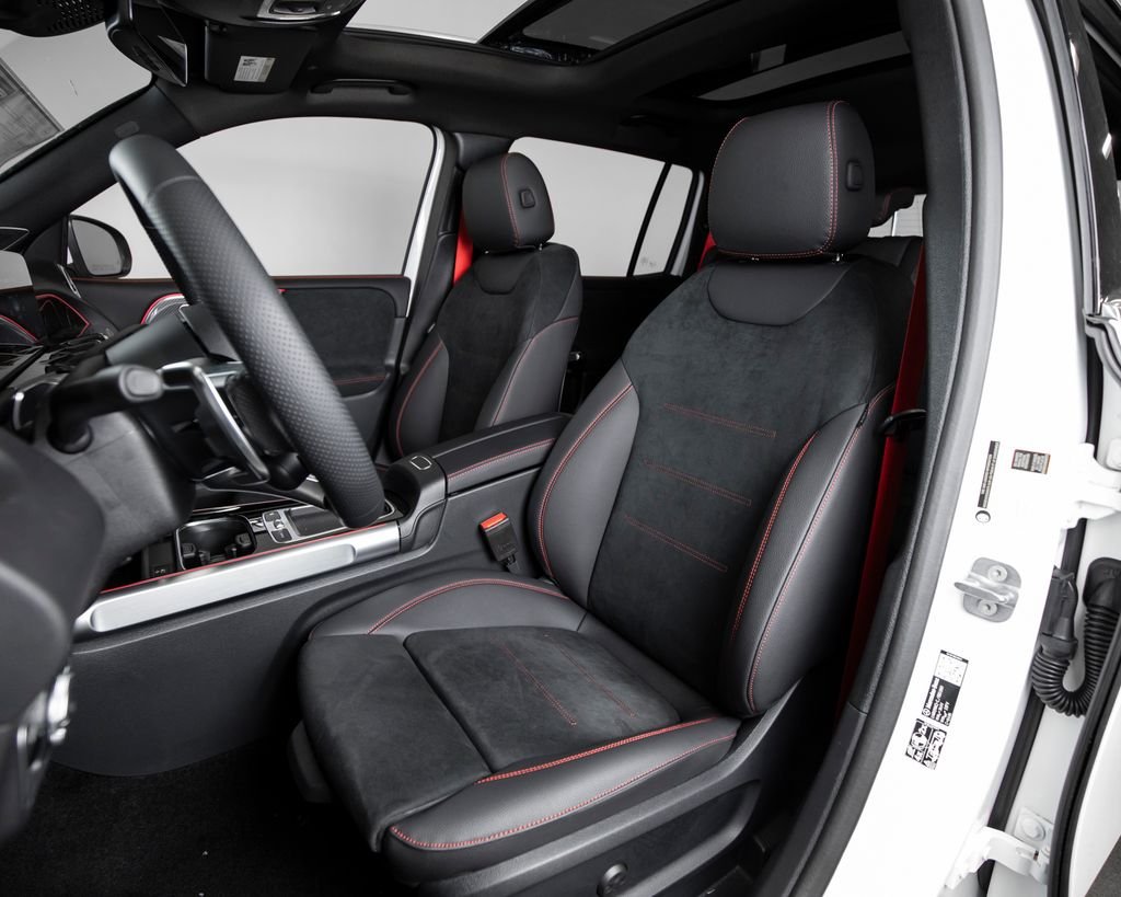 New 2026 Polar White Mercedes-Benz GLB 35 AMG® image 5
