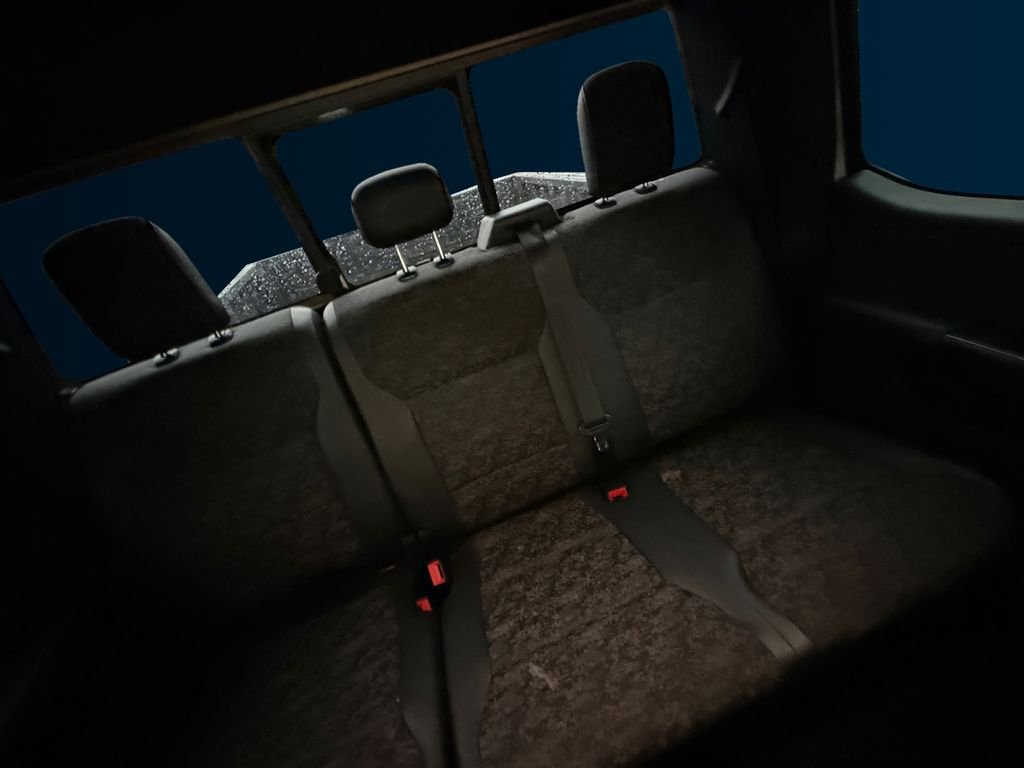 Used 2023 White Ford Tremor image 18