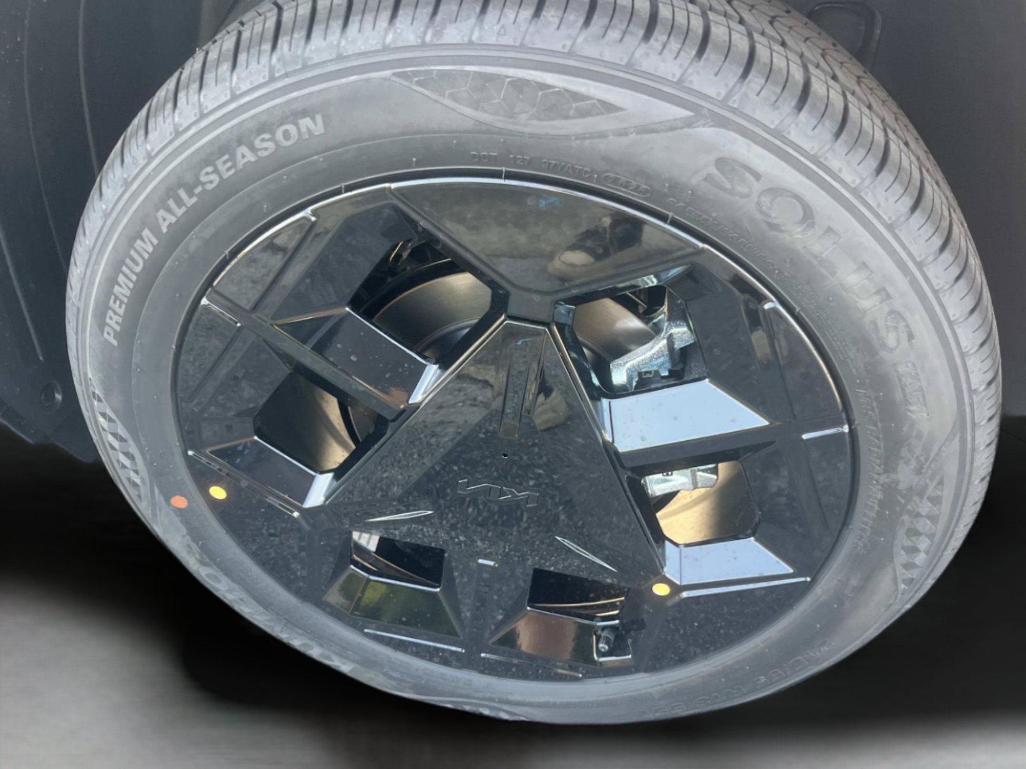 New 2027 Interstellar Gray Kia X-Line S image 11