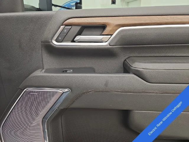 Used 2024 Summit White Chevrolet High Country image 11
