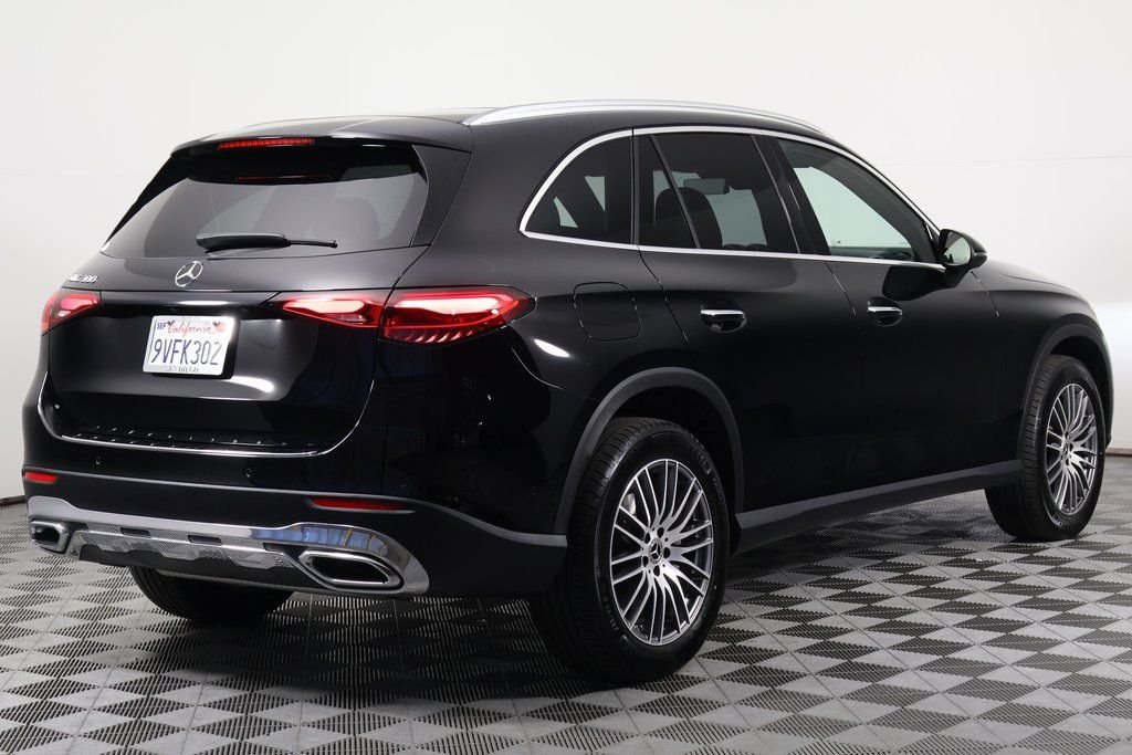 Certified Used 2026 Black Mercedes-Benz GLC 300 image 4