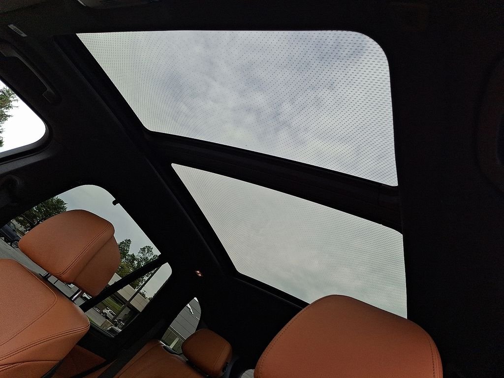 Used 2022 Blue BMW M50i image 15