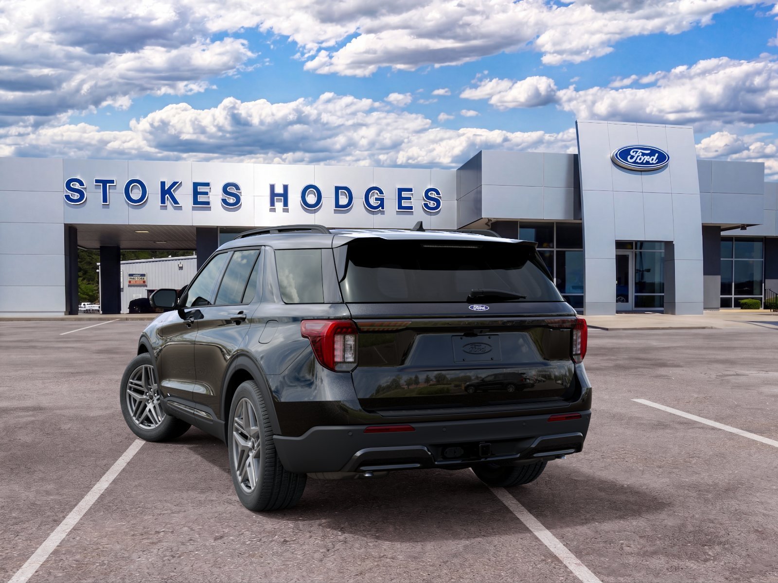 New 2027 Agate Black Metallic Ford ST-Line image 4