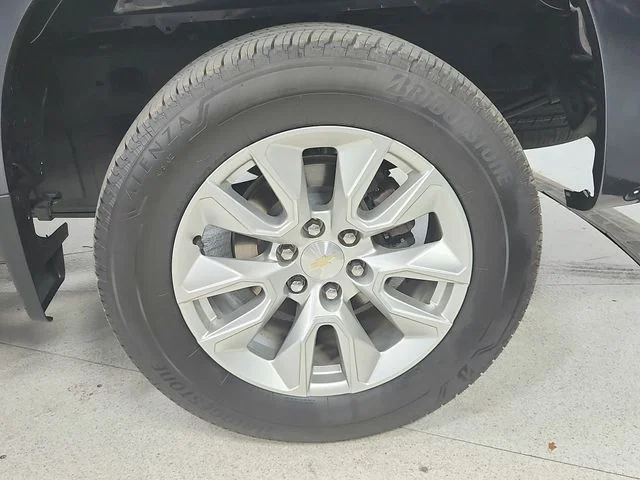 Used 2023 Gray Chevrolet Custom image 19