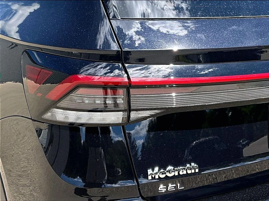 New 2026 Black Volkswagen 1.5T SEL image 23