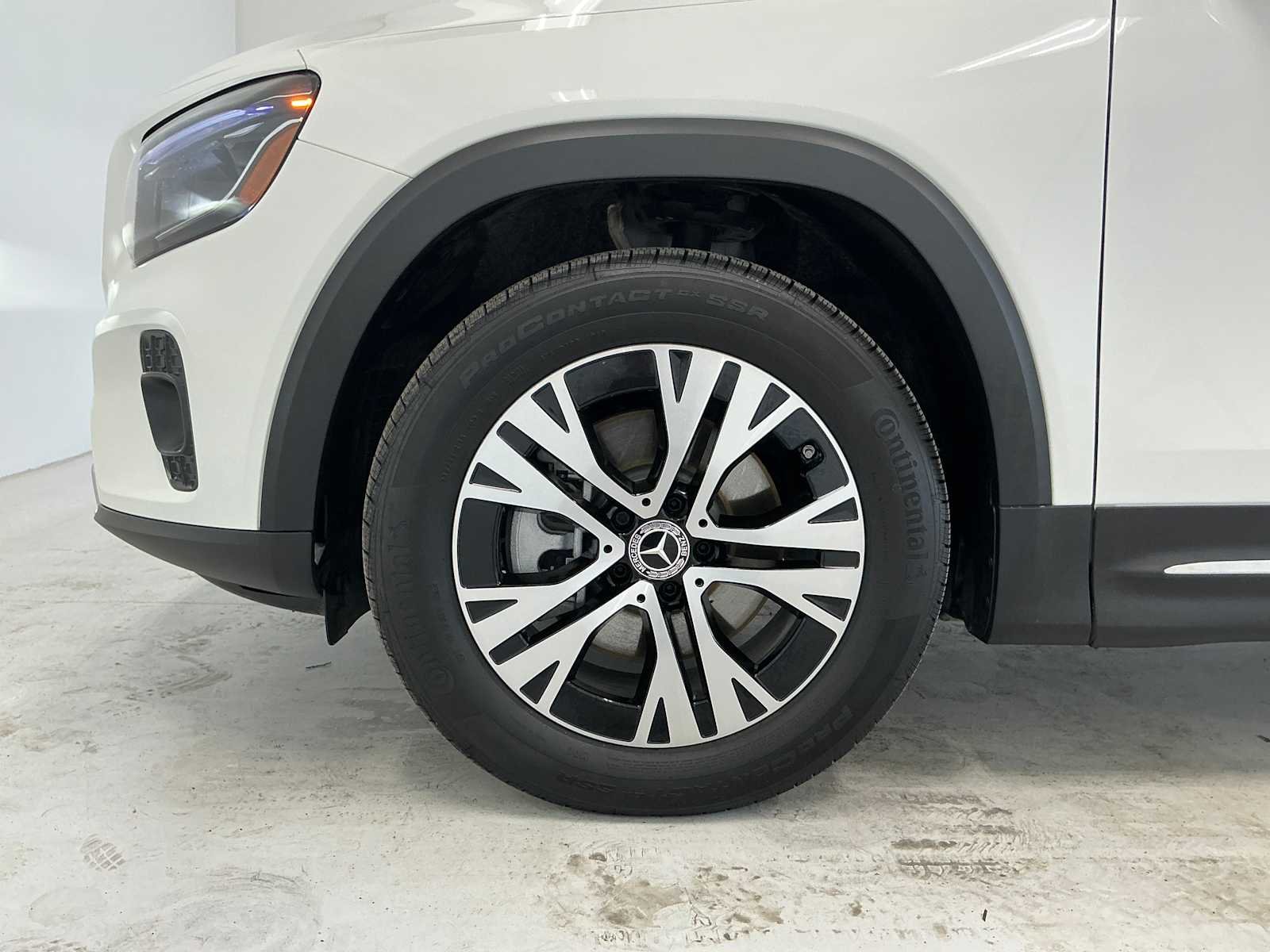 Certified Used 2026 Polar White Mercedes-Benz GLB 250 image 8