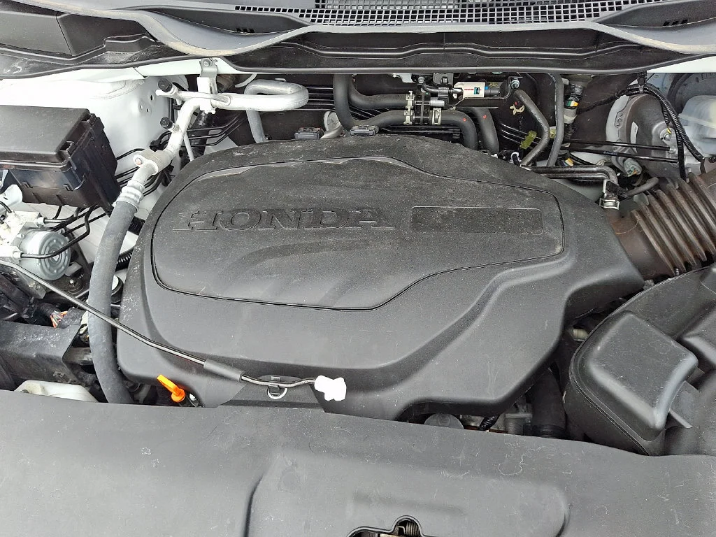 Used 2023 White Honda EX-L image 30