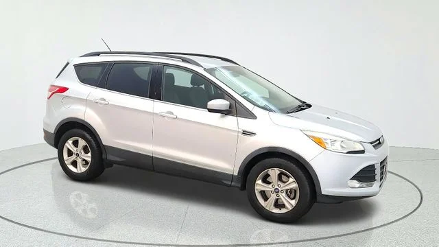 Used 2016 Silver Ford SE image 14