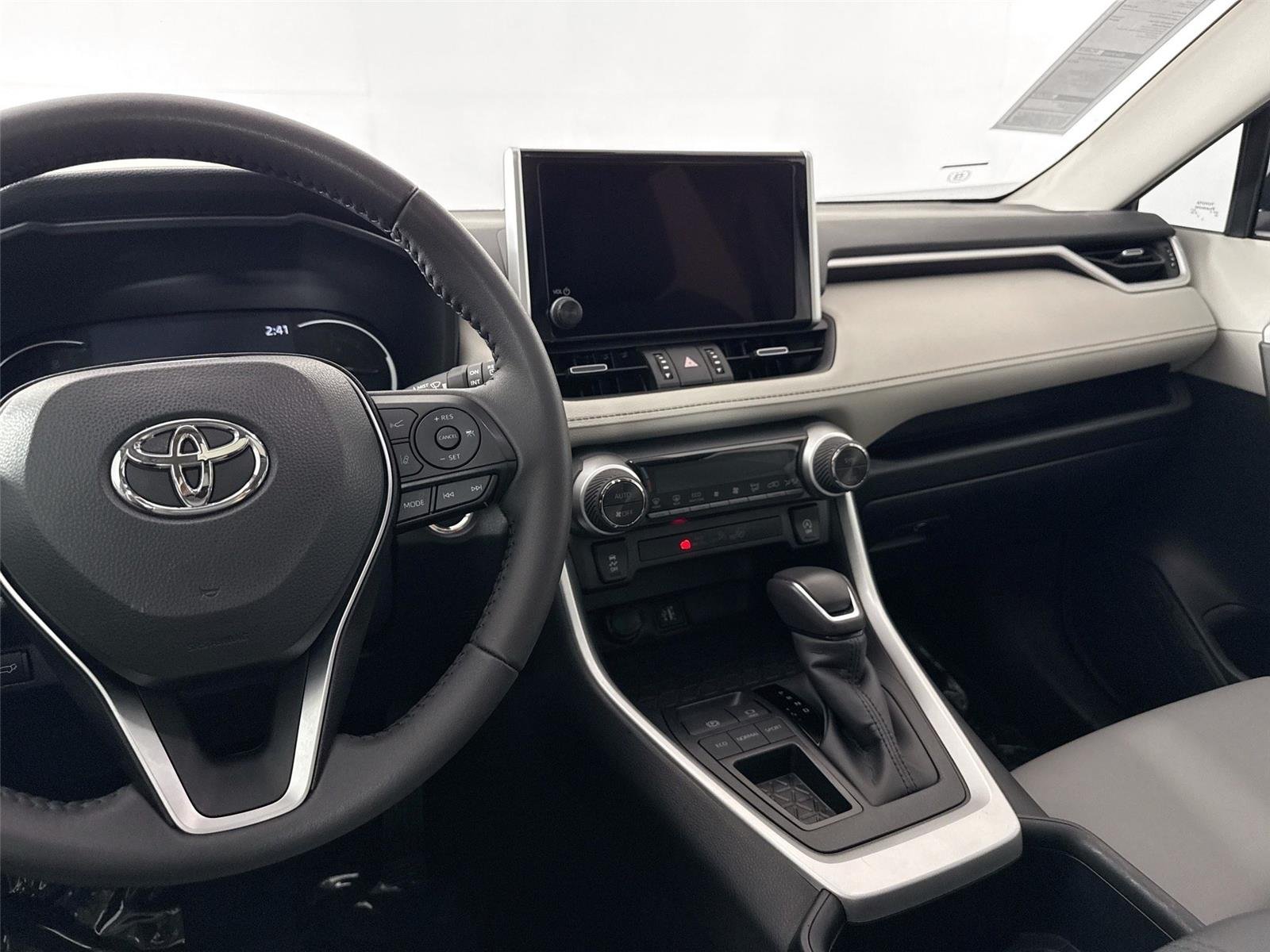 Certified Used 2025 Magnetic Gray Metallic Toyota XLE Premium image 31