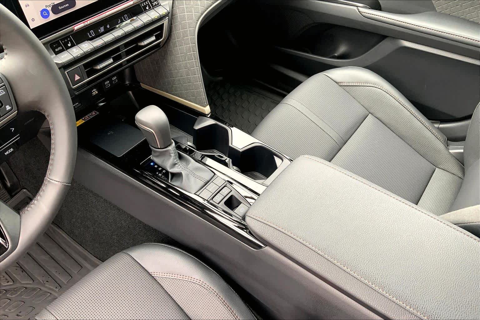 2026 Toyota Camry XLE - Photo 16